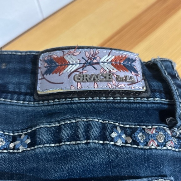 Grace in LA Blue Boot Cut Jeans with Embroidery - Picture 3 of 7